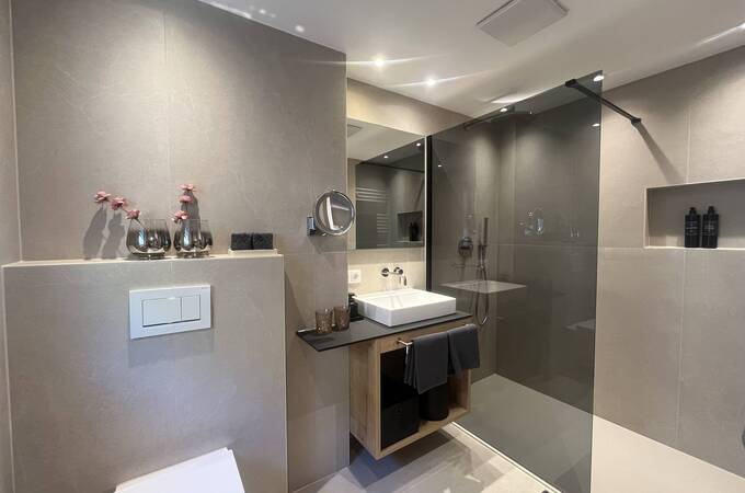 Apartment I 